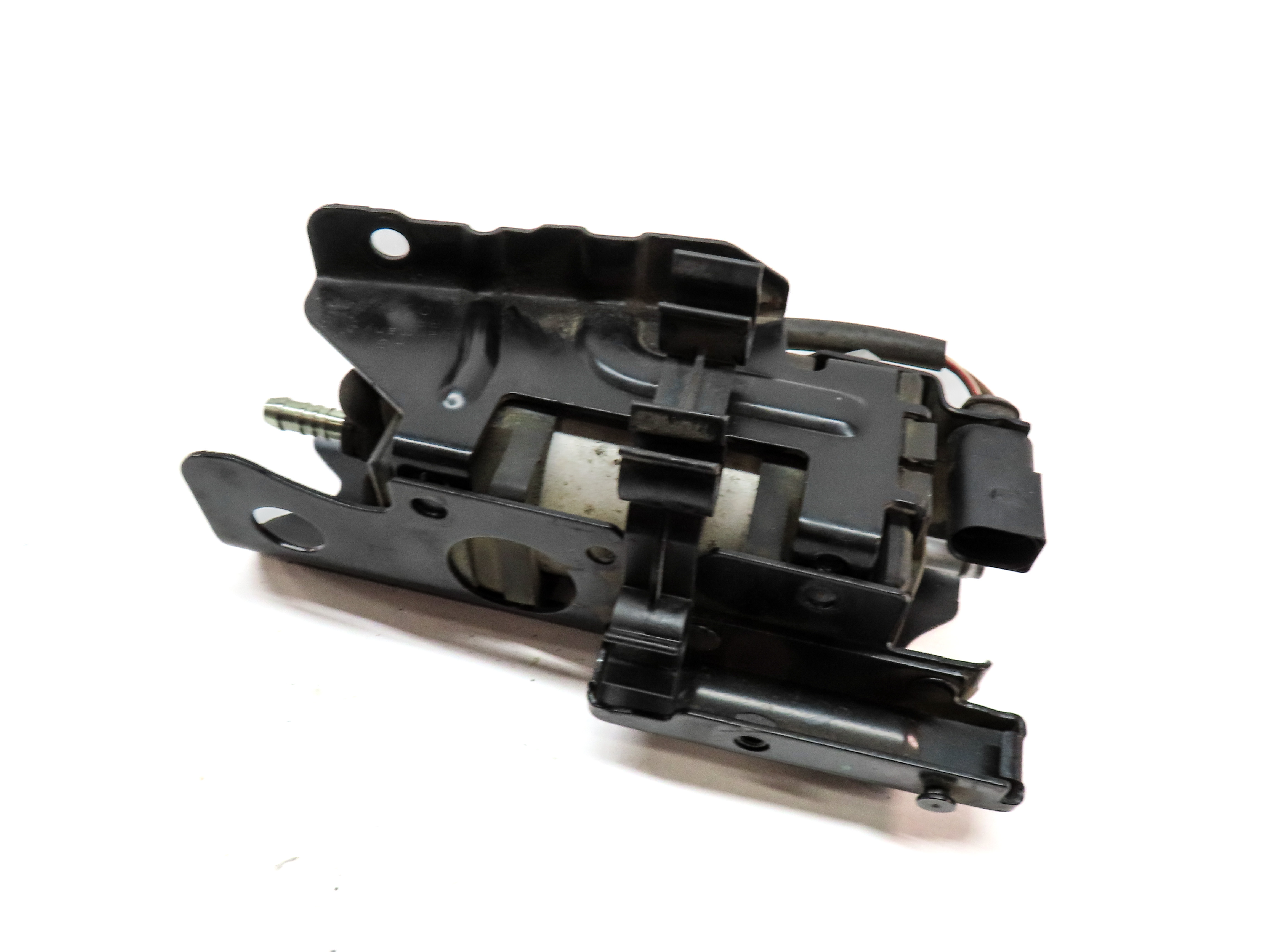 2011 AUDI A3 (8P) 2.0L DIESEL (CBEA) ENGINE INLINE FUEL PUMP FILTER & HOUSING — exact item pictured